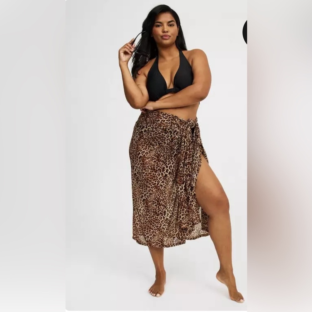 NWOT. Torrid Mesh Sarong
